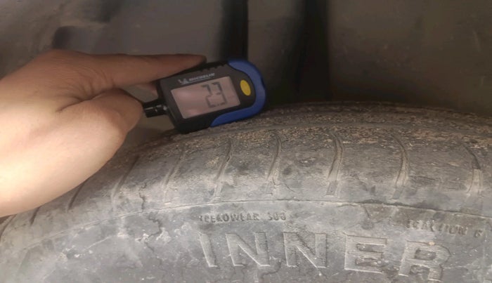 2017 Maruti Ciaz ZETA DIESEL 1.3, Diesel, Manual, 1,80,479 km, tyre