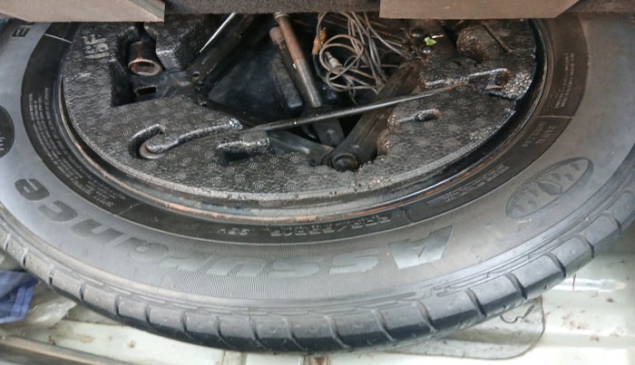 2016 Hyundai Creta BASE 1.4 DIESEL, Diesel, Manual, 2,41,891 km, tyre