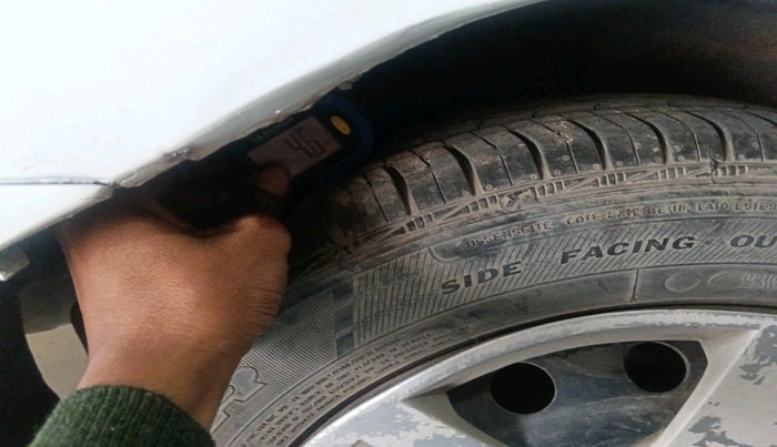 2012 Chevrolet Aveo LS 1.4, Petrol, Manual, 1,00,315 km, tyre