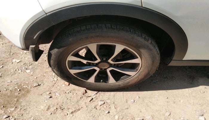 2020 Tata NEXON XZ PLUS (O) PETROL, Petrol, Manual, 81,413 km, tyre