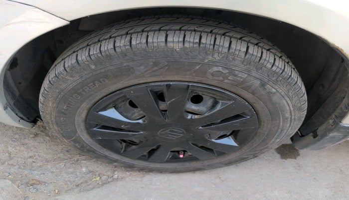 2013 Maruti Swift VDI, Diesel, Manual, 95,183 km, tyre