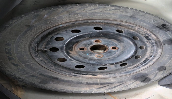 2013 Maruti Swift VDI, Diesel, Manual, 95,183 km, tyre