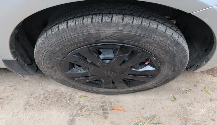 2013 Maruti Swift VDI, Diesel, Manual, 95,183 km, tyre