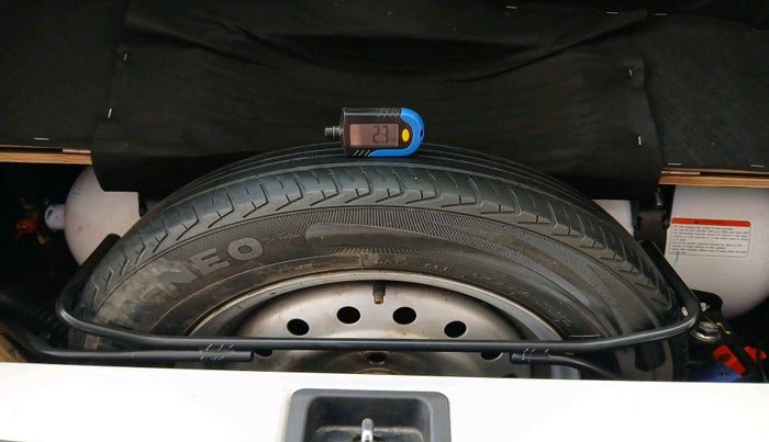 2022 Maruti New Wagon-R LXI CNG 1.0, Petrol, Manual, 82,536 km, tyre