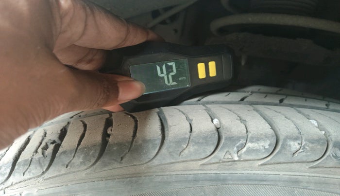 2022 KIA SELTOS HTK PLUS 1.5, Petrol, Manual, 47,210 km, tyre