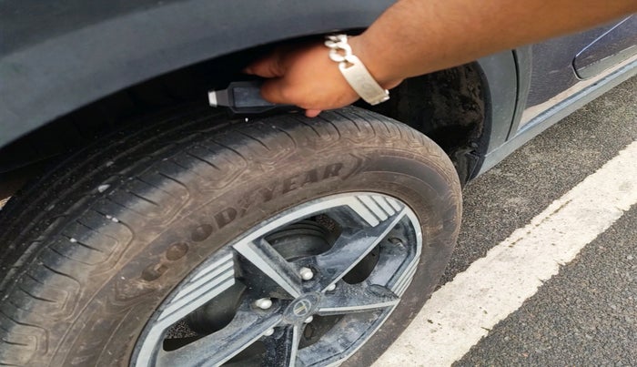 2025 Tata NEXON CREATIVE + SUNROOF 1.5 DIESEL, Diesel, Manual, 8,418 km, tyre