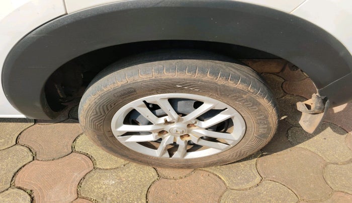 2019 Renault TRIBER RXT, Petrol, Manual, 55,051 km, tyre