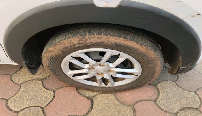 2019 Renault TRIBER RXT, Petrol, Manual, 55,051 km, tyre