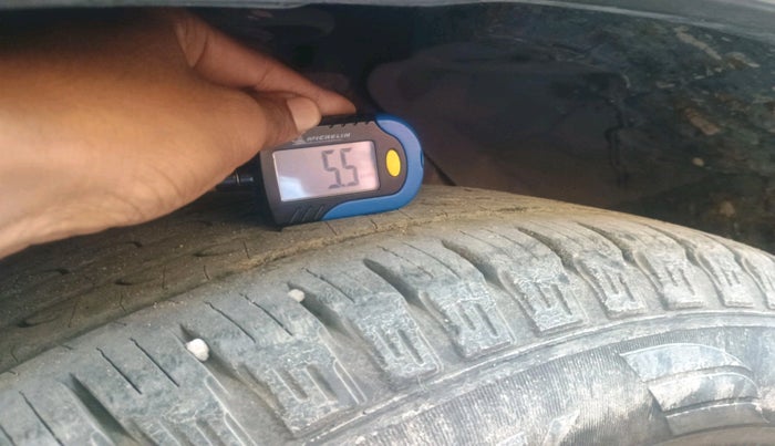 2016 Maruti Vitara Brezza ZDI, Diesel, Manual, 1,00,389 km, tyre