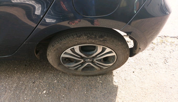 2023 Tata Tiago XT CNG, Petrol, Manual, 22,460 km, tyre