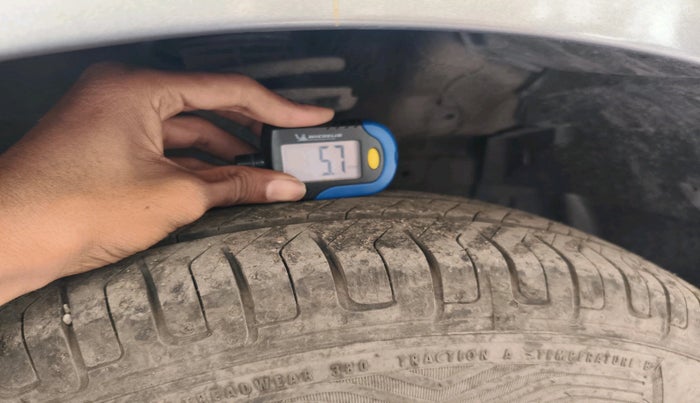 2013 Maruti Swift VXI, Petrol, Manual, 26,323 km, tyre