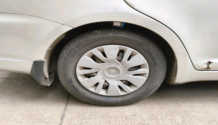 2011 Maruti Swift Dzire VXI, Petrol, Manual, 1,18,400 km, tyre