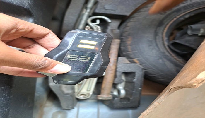 2013 Honda Amaze 1.2L I-VTEC VX AT, Petrol, Automatic, 96,047 km, tyre