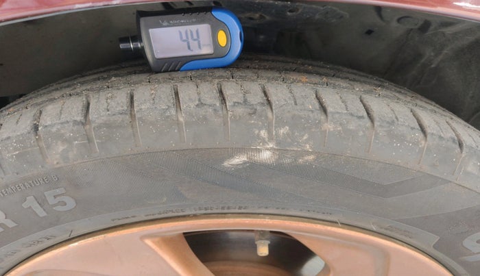 2015 Honda City 1.5L I-VTEC VX, Petrol, Manual, 1,47,239 km, tyre