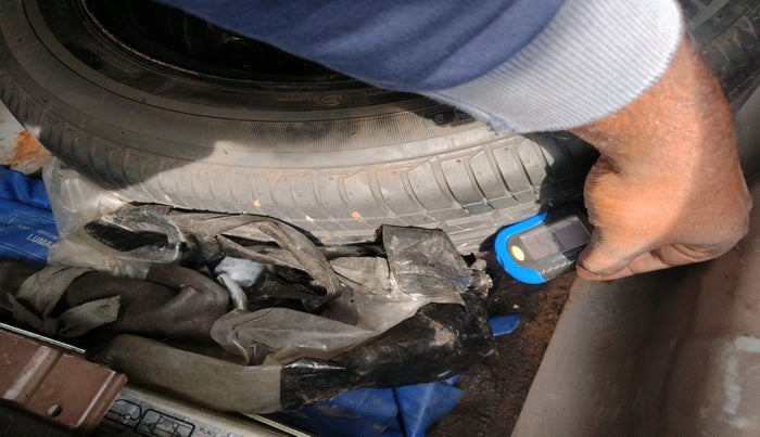 2015 Honda City 1.5L I-VTEC VX, Petrol, Manual, 1,47,239 km, tyre