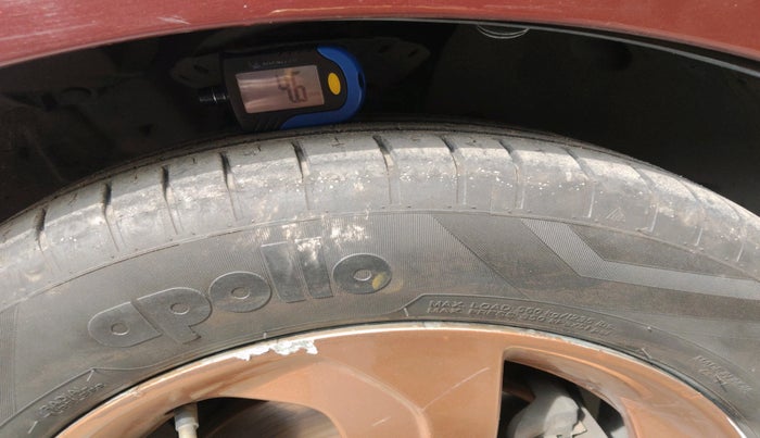 2015 Honda City 1.5L I-VTEC VX, Petrol, Manual, 1,47,239 km, tyre