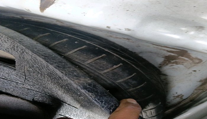 2013 Chevrolet Beat LS DIESEL, Diesel, Manual, 2,50,363 km, tyre