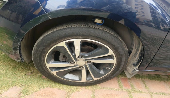 2022 Tata ALTROZ XZA, Petrol, Automatic, 21,907 km, tyre