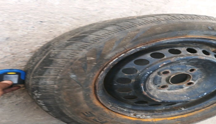 2015 Honda Amaze 1.2L I-VTEC E, Petrol, Manual, 66,057 km, tyre