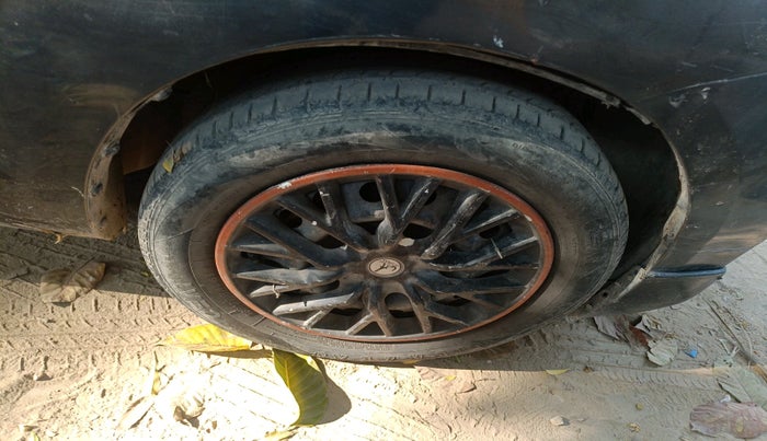 2018 Maruti Ertiga VXI CNG, Petrol, Manual, 71,524 km, tyre