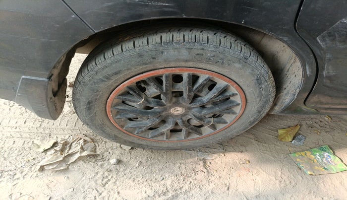 2018 Maruti Ertiga VXI CNG, Petrol, Manual, 71,524 km, tyre