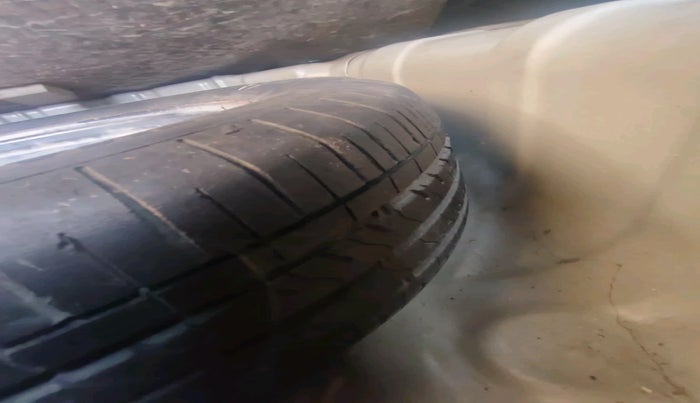 2012 Hyundai i20 MAGNA 1.2, Petrol, Manual, 18,696 km, tyre