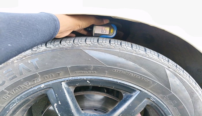 2013 Volkswagen Vento HIGHLINE DIESEL 1.6, Diesel, Manual, 1,72,856 km, tyre