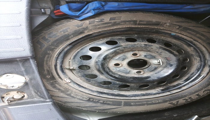 2014 Maruti Wagon R 1.0 VXI, Petrol, Manual, 85,318 km, tyre