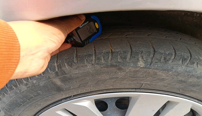 2014 Honda City 1.5L I-DTEC S, Diesel, Manual, 95,597 km, tyre