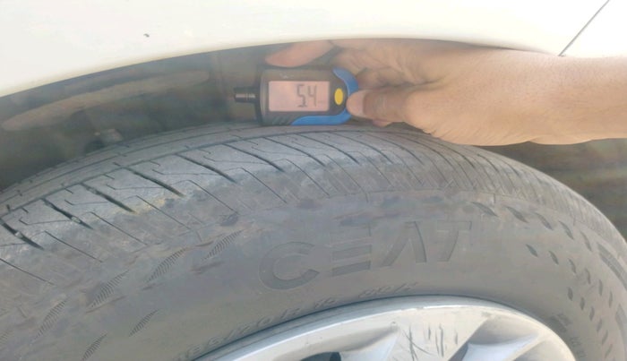 2021 Maruti Ertiga TOUR M CNG, Petrol, Manual, 1,28,510 km, tyre