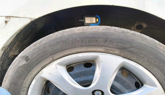 2012 Hyundai Verna FLUIDIC 1.4 CRDI, Diesel, Manual, 1,55,144 km, tyre