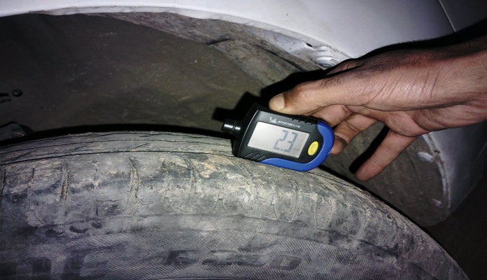 2015 Maruti Ciaz VXI, Petrol, Manual, 88,860 km, tyre