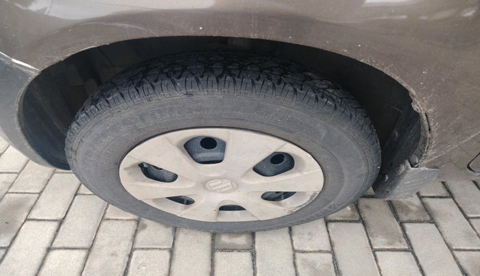 2011 Maruti Ritz VXI, Petrol, Manual, 1,29,144 km, tyre