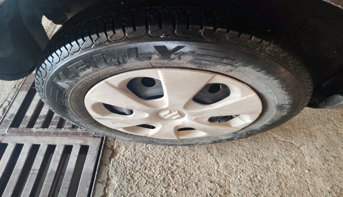 2011 Maruti Ritz VXI, Petrol, Manual, 1,29,144 km, tyre