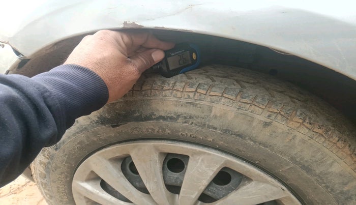 2012 Maruti Swift VDI, Diesel, Manual, 1,61,322 km, tyre