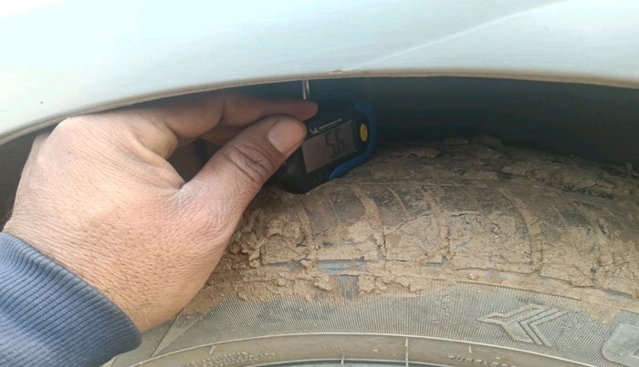 2012 Maruti Swift VDI, Diesel, Manual, 1,61,322 km, tyre