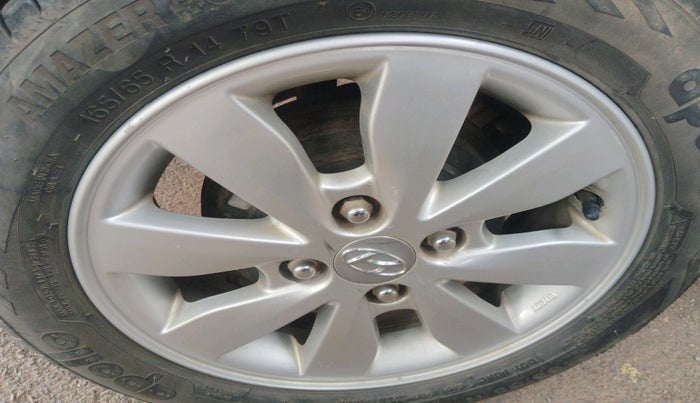 2014 Hyundai Xcent SX 1.2, Petrol, Manual, 55,074 km, tyre