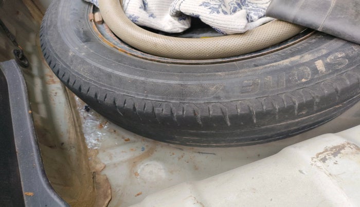 2013 Hyundai i20 ASTA 1.4 CRDI, Diesel, Manual, 1,76,675 km, tyre