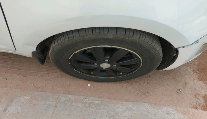 2013 Hyundai i20 ASTA 1.4 CRDI, Diesel, Manual, 1,76,675 km, tyre