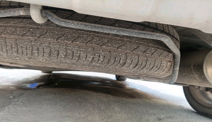 2023 Maruti XL6 ZETA CNG, Petrol, Manual, 17,281 km, tyre