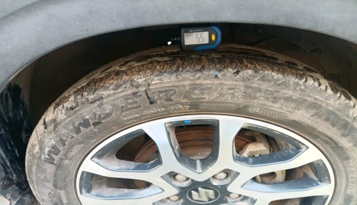 2023 Maruti XL6 ZETA CNG, Petrol, Manual, 17,281 km, tyre