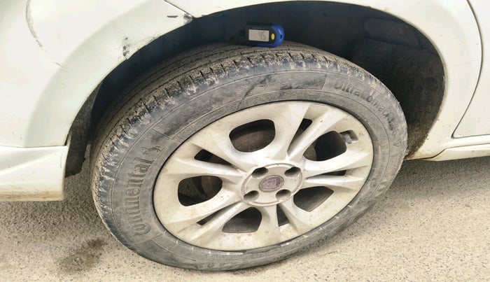 2015 Fiat Linea DYNAMIC 1.3 L ADVANCED MULTIJET, Diesel, Manual, 1,95,901 km, tyre