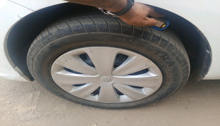 2015 Maruti Ertiga VXI CNG, Petrol, Manual, 53,617 km, tyre