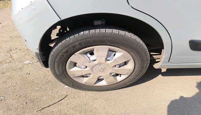 2014 Maruti Wagon R 1.0 LXI CNG, Petrol, Manual, 95,606 km, tyre