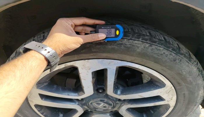 2018 Tata Hexa XTA 4X2 6 STR, Diesel, Automatic, 86,114 km, tyre