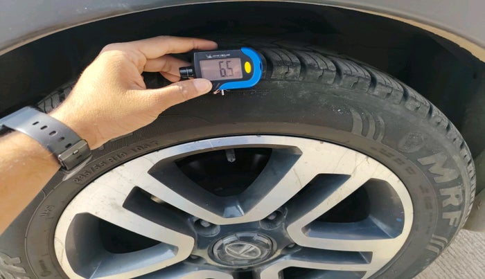 2018 Tata Hexa XTA 4X2 6 STR, Diesel, Automatic, 86,114 km, tyre