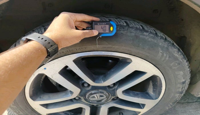 2018 Tata Hexa XTA 4X2 6 STR, Diesel, Automatic, 86,114 km, tyre