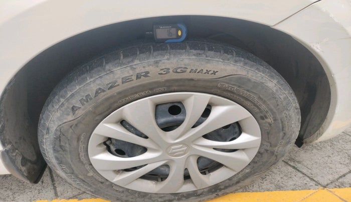 2018 Maruti Swift VXI AMT, Petrol, Automatic, 41,608 km, tyre