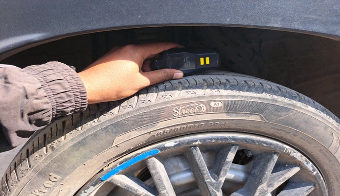 2022 Nissan MAGNITE XE, Petrol, Manual, 44,468 km, tyre