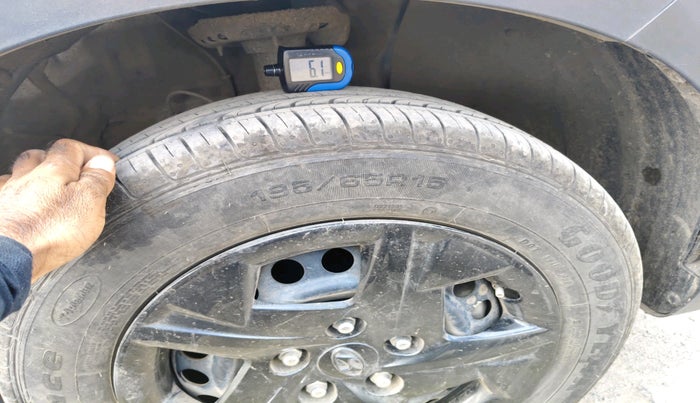 2024 Hyundai VENUE S(O) 1.2, Petrol, Manual, 6,455 km, tyre